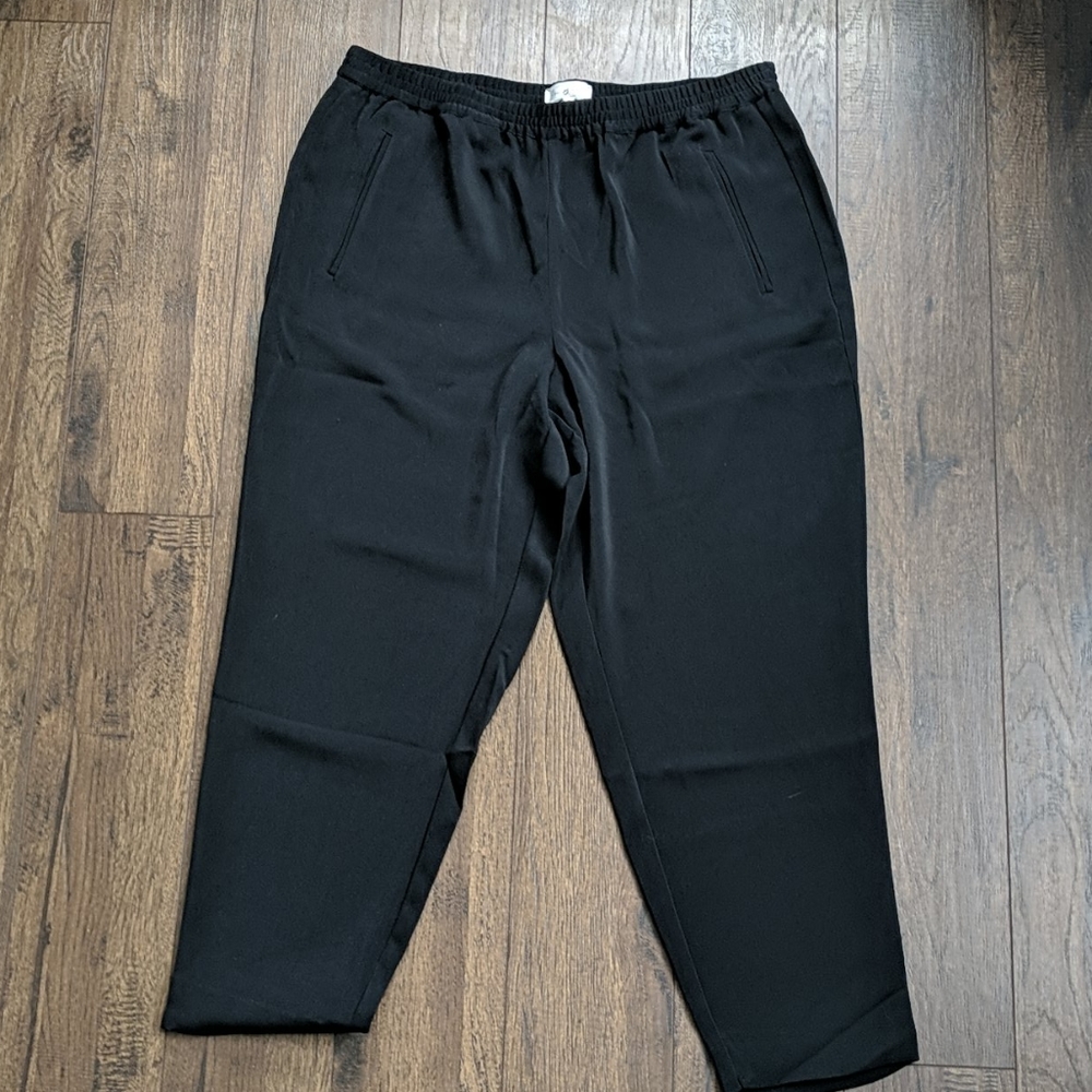 Lou & Grey Linen like Crops